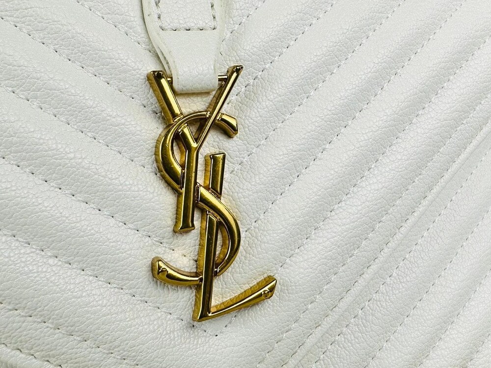 Yves Saint Laurent Medium Crema Handbag with Chevron Calfskin and Gold Chain - Picture 3 of 6
